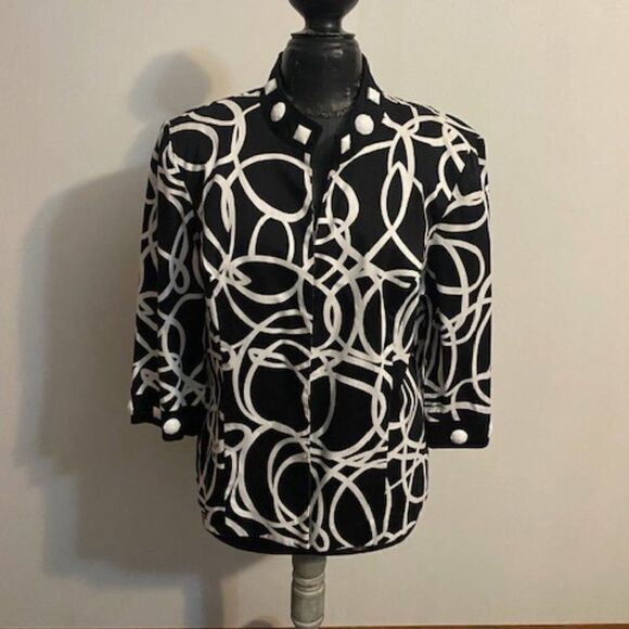 Dana Kay Black/White Embellished 3/4 sleeves open blazer, size 18 - Picture 1 of 3